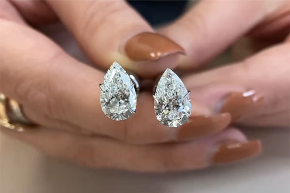 HVORDAN ADSKILLER LABORATORIESKABTE DIAMANTER SIG FRA NATURLIGE DIAMANTER